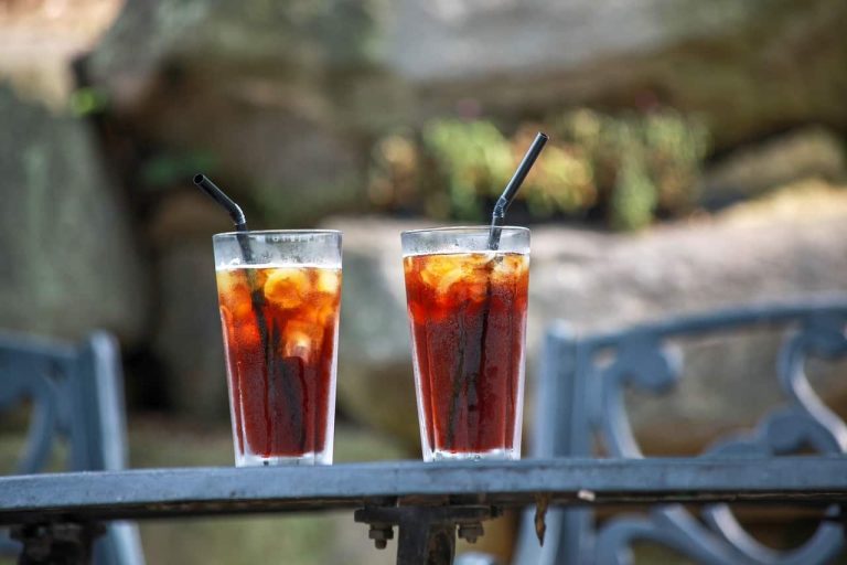 How to Make Iced Americano in 4 Steps (Plus Expert Tips)
