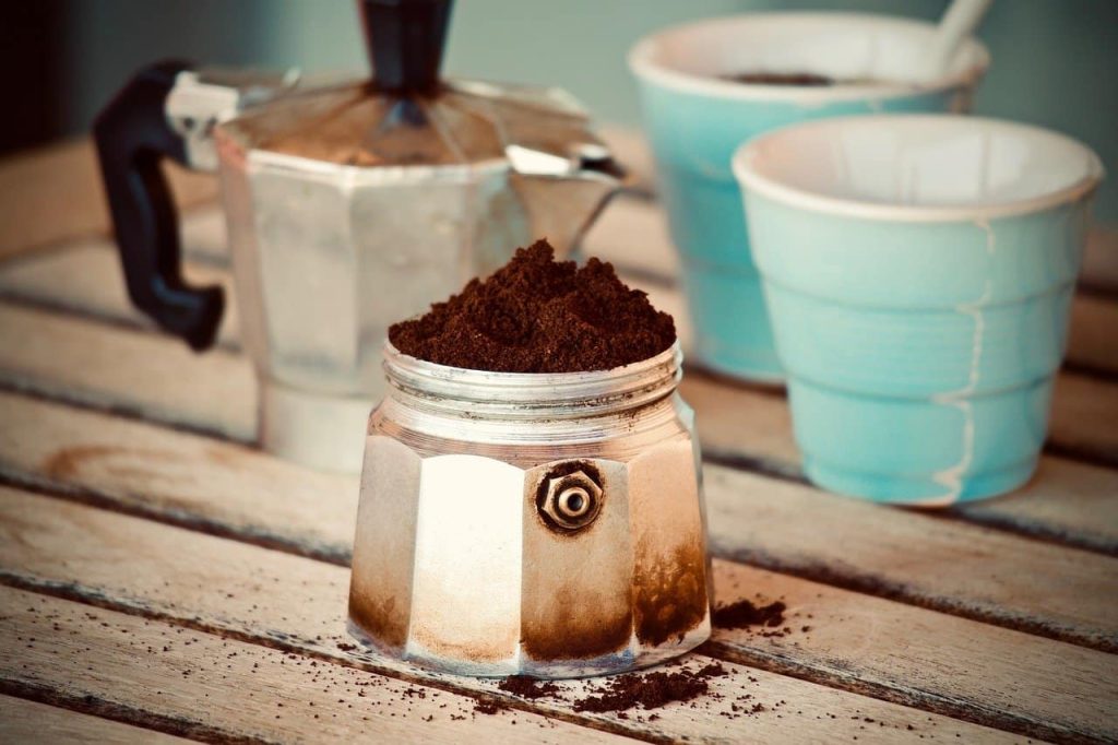 coffee grounds in moka pot